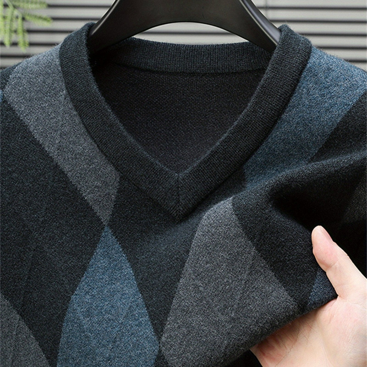 Maglione con scollo a V a rombi | Stile classico – Abbigliamento casual, tenuta da ufficio