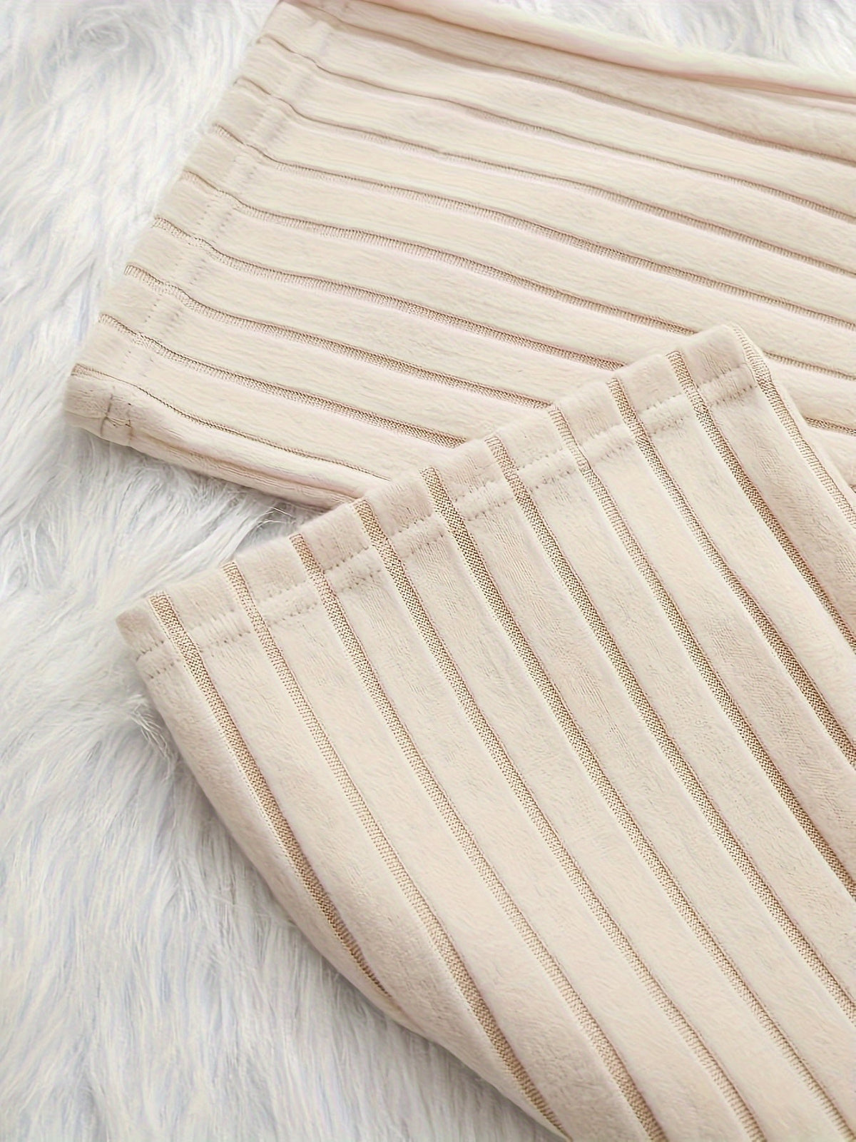 Ribbed Lounge Two-Piece Set – Relaxing, Home Wear