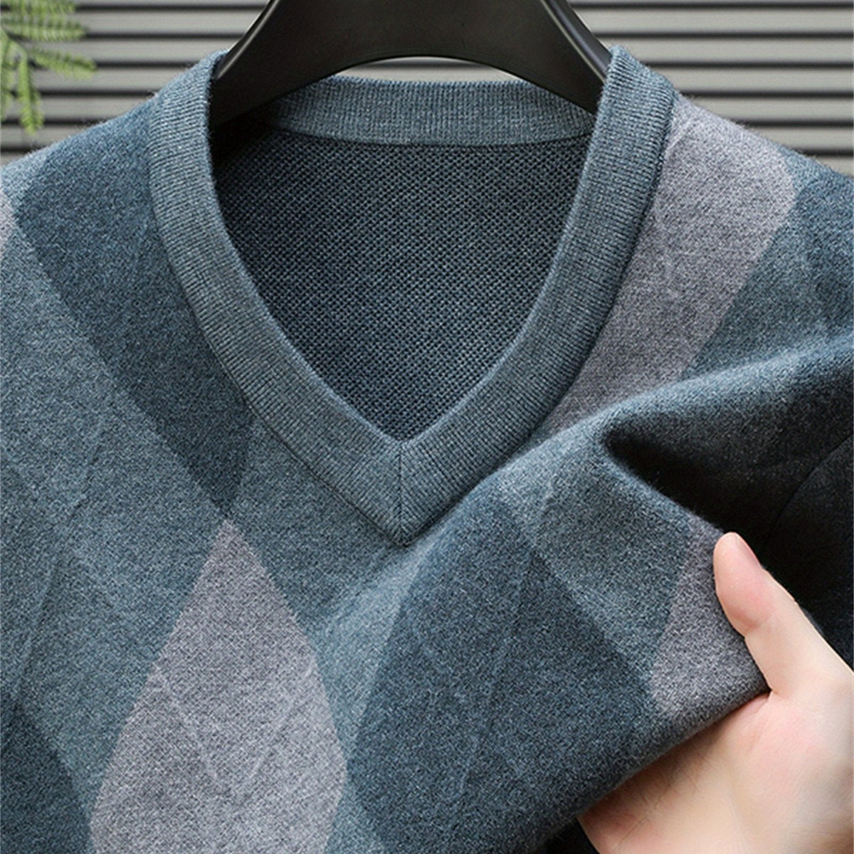 Maglione con scollo a V a rombi | Stile classico – Abbigliamento casual, tenuta da ufficio