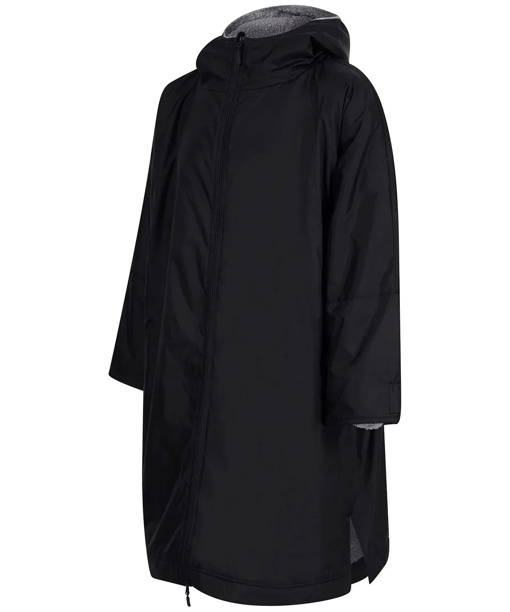Sidelines Robe – Comfortable Loungewear for Relaxation, Home Use