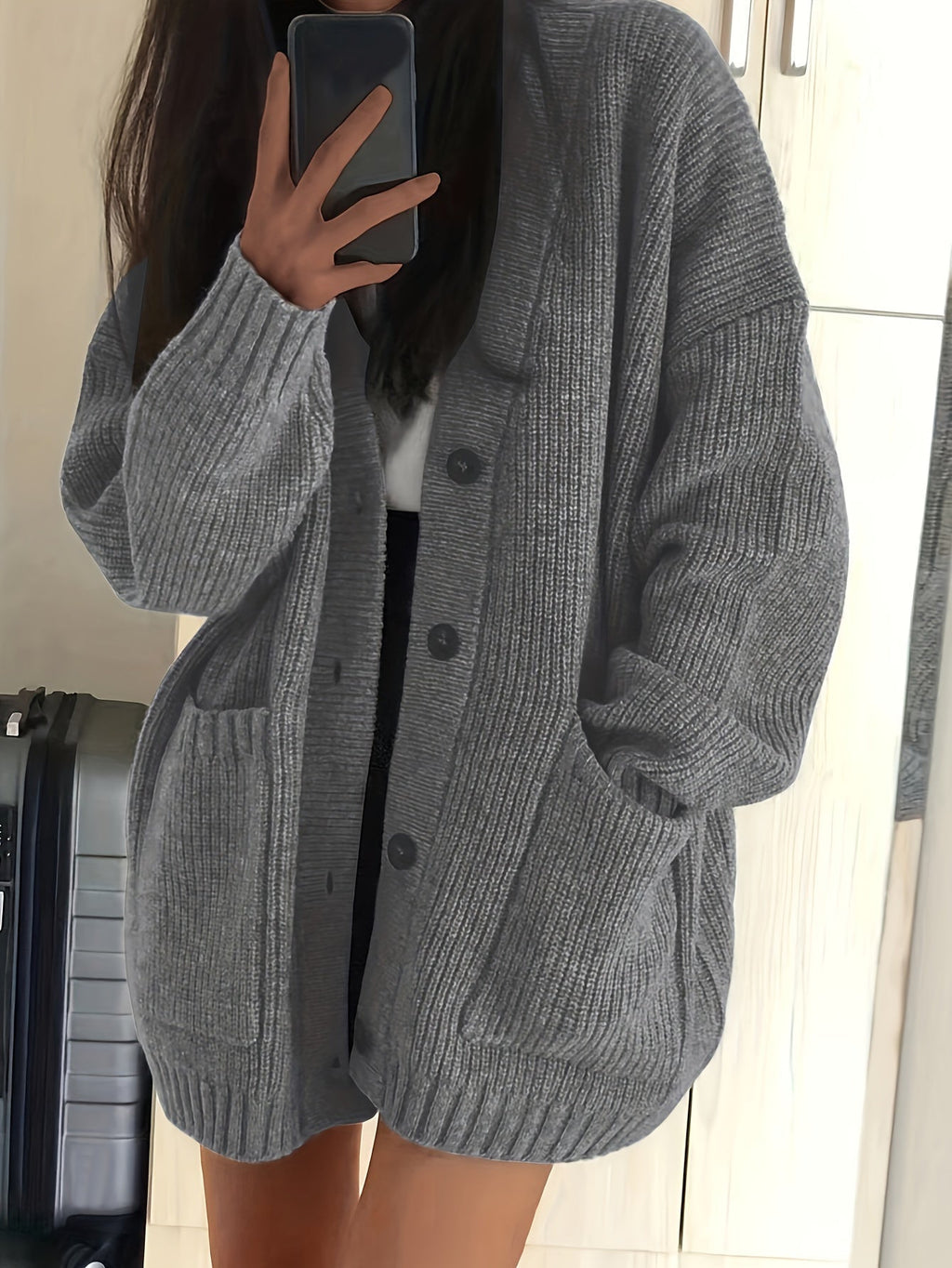 Relaxed Button-Front Cardigan in Soft Knit for Casual Wear - Satinni